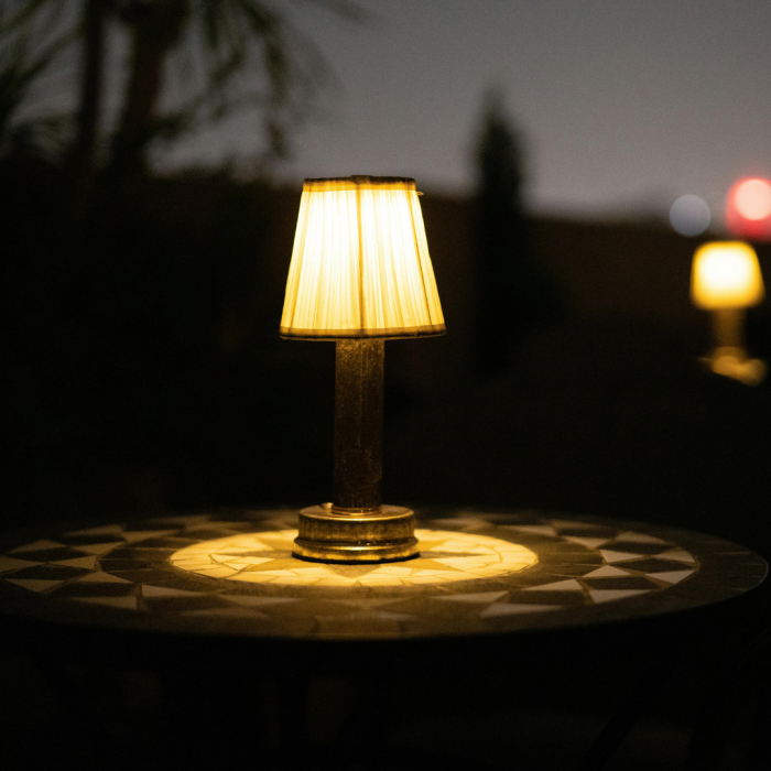 Table lighting for outdoor dining